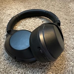 sony mdr-1000x wireless noise canceling stereo headphones